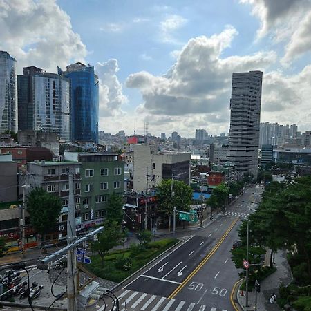 Отель Seoul Station 4Min, Perfect For Family Экстерьер фото